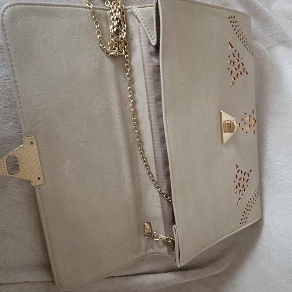 MMS light beige, gold detail medium clutch - Picture 3 of 7